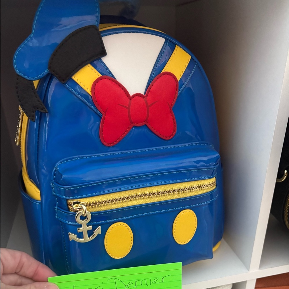 NWT Donald Duck Loungelfy